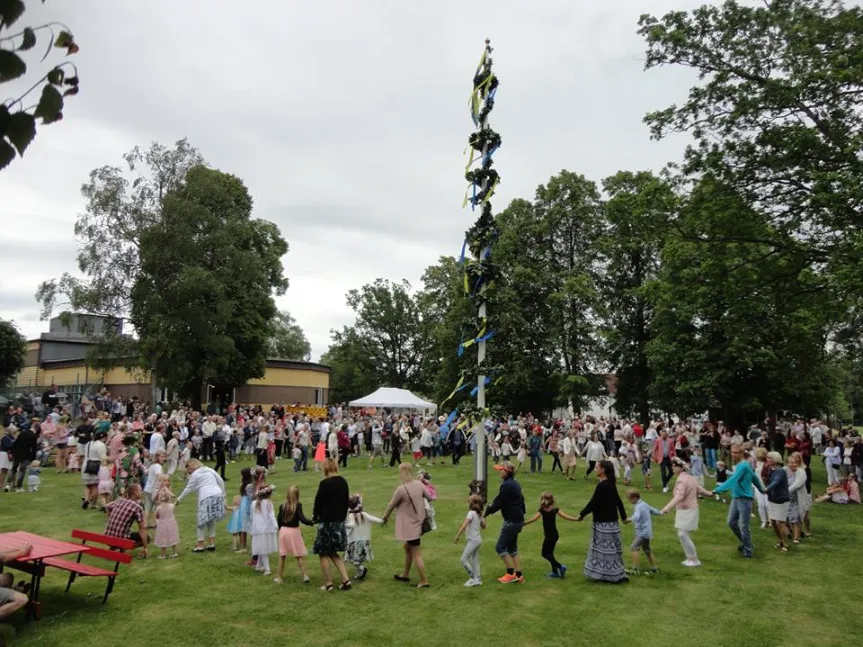 Midsommar i Kosta