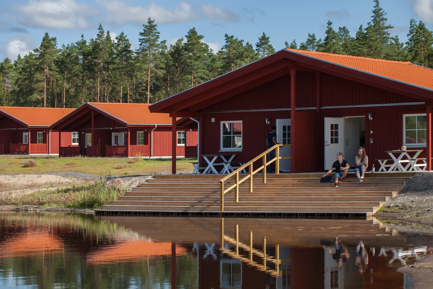 Kosta Lodge stuga vid vatten