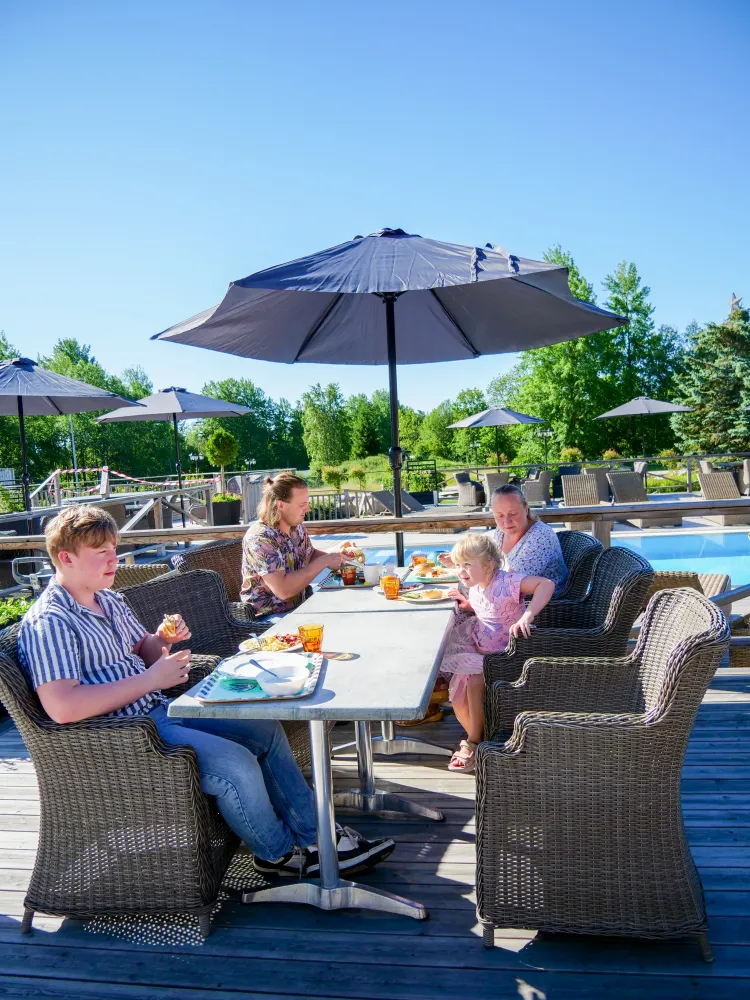 Frukost på Kosta Lodge