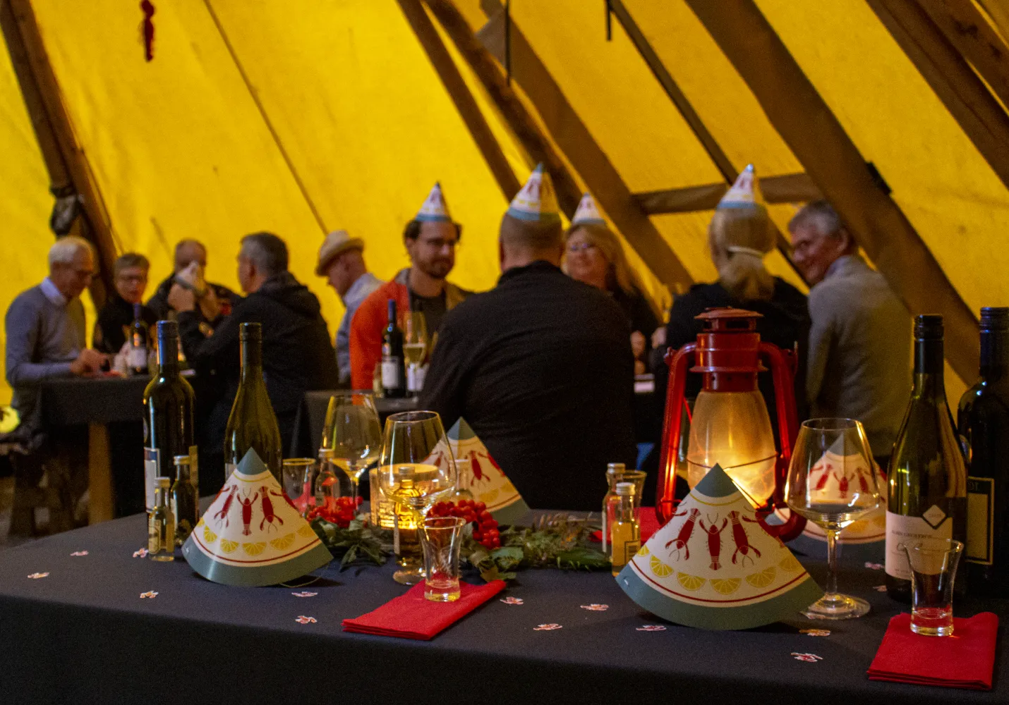 kräftskiva i Vildmarkscampen